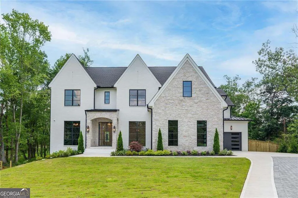 290 Christopher Robin Road Alpharetta, GA 30005