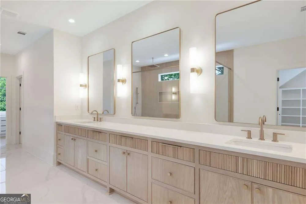 290 Christopher Robin Road Alpharetta, GA 30005