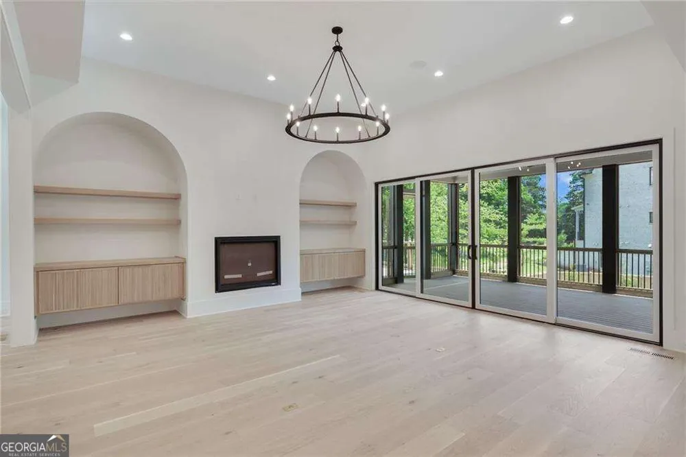 290 Christopher Robin Road Alpharetta, GA 30005