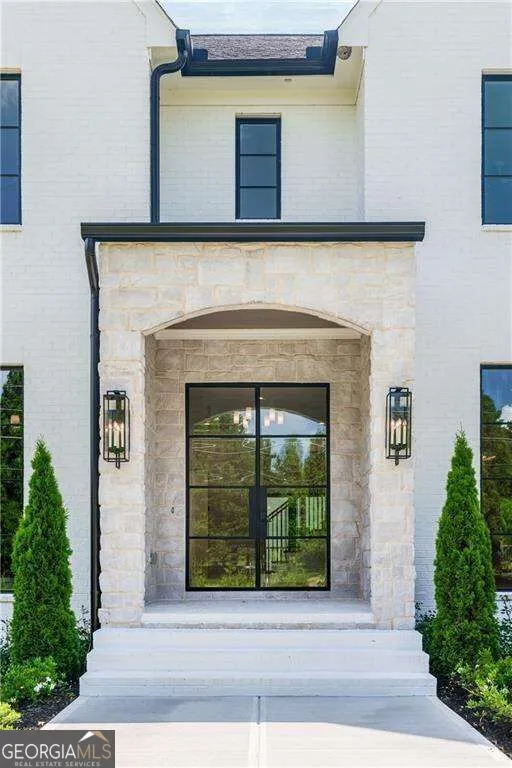 290 Christopher Robin Road Alpharetta, GA 30005