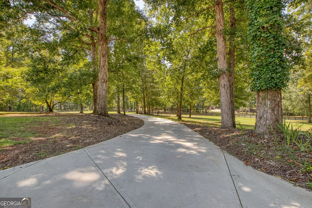 792 Fincher RD Moreland, GA 30259