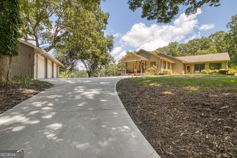 792 Fincher RD Moreland, GA 30259