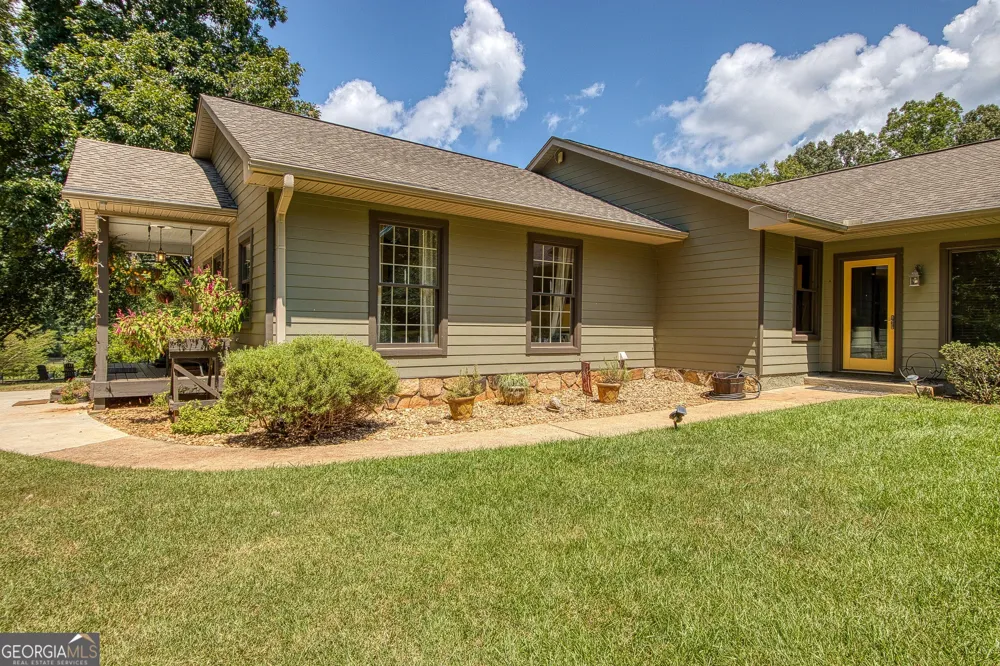 792 Fincher RD Moreland, GA 30259
