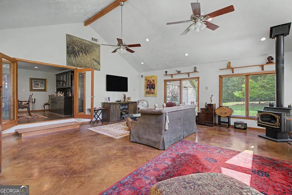 792 Fincher RD Moreland, GA 30259