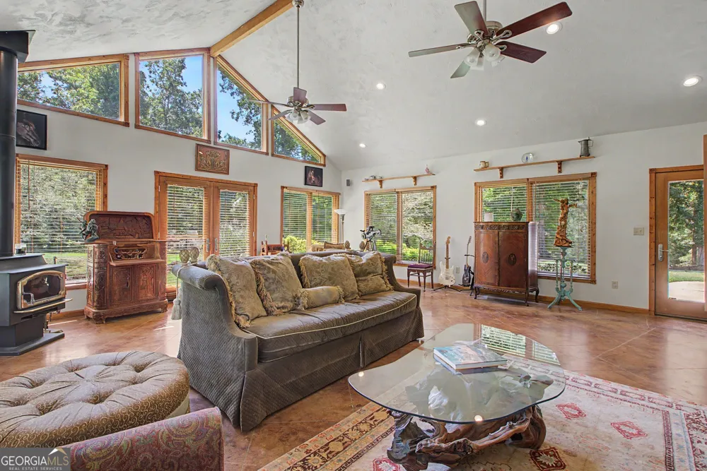 792 Fincher RD Moreland, GA 30259
