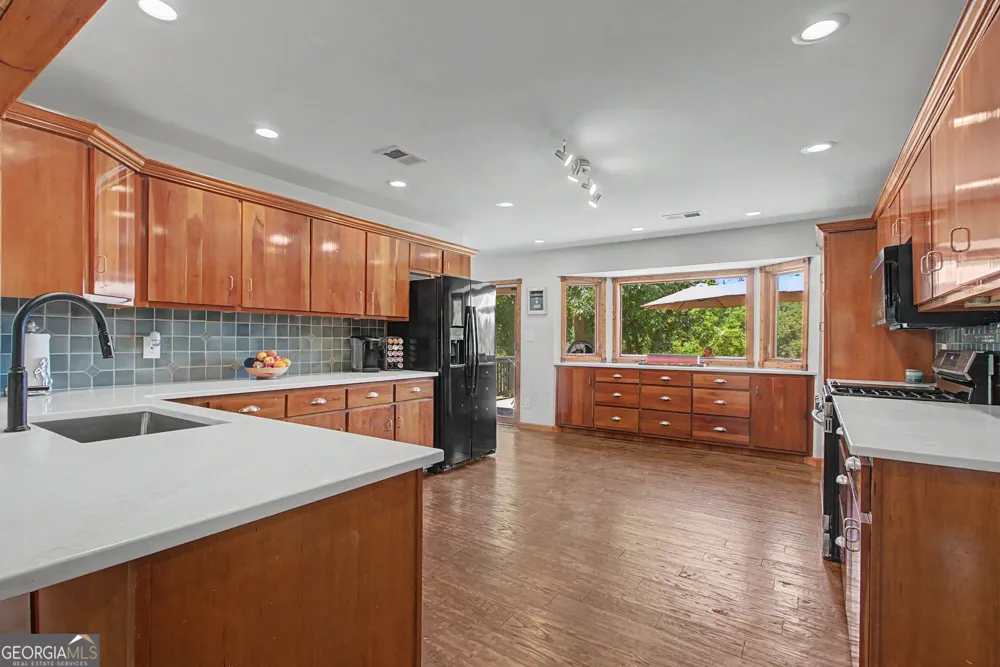 792 Fincher RD Moreland, GA 30259