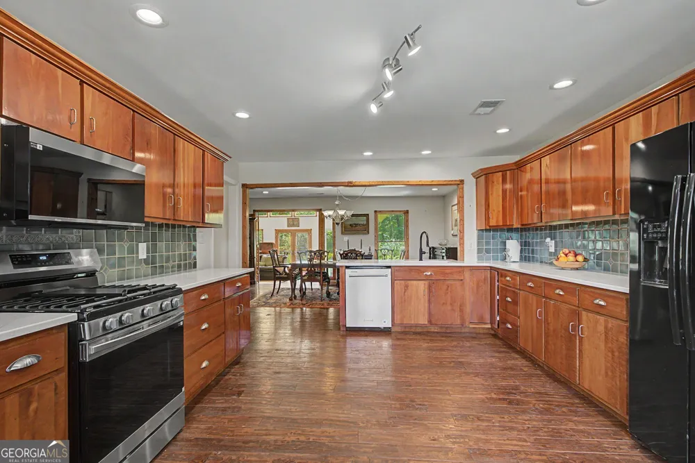 792 Fincher RD Moreland, GA 30259