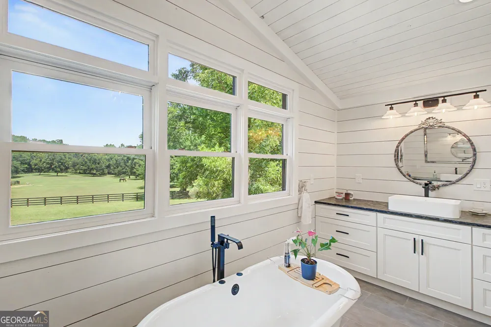 792 Fincher RD Moreland, GA 30259