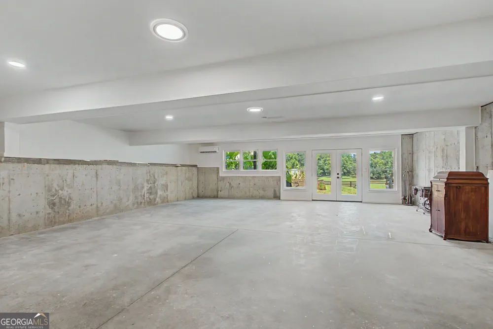 792 Fincher RD Moreland, GA 30259