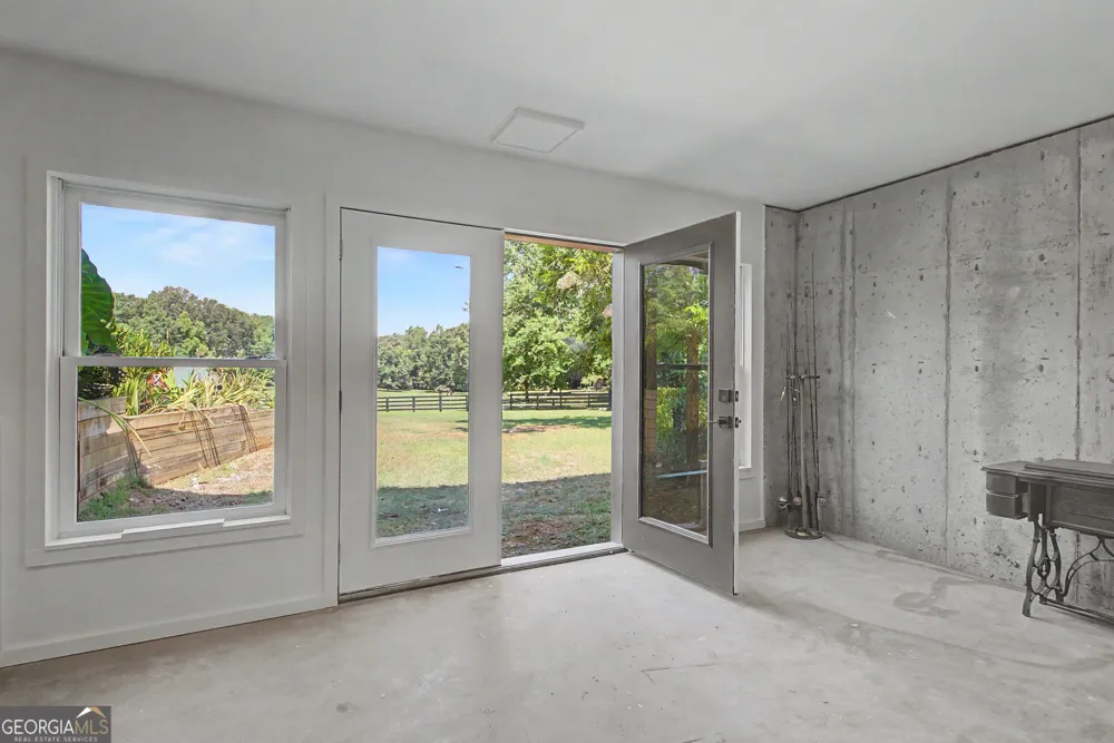 792 Fincher RD Moreland, GA 30259