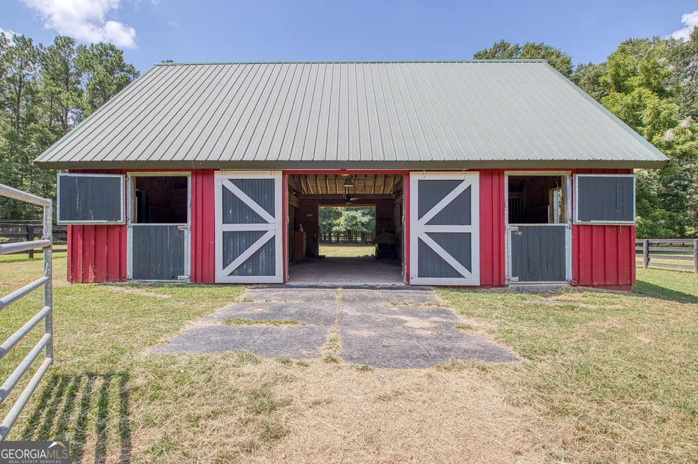 792 Fincher RD Moreland, GA 30259