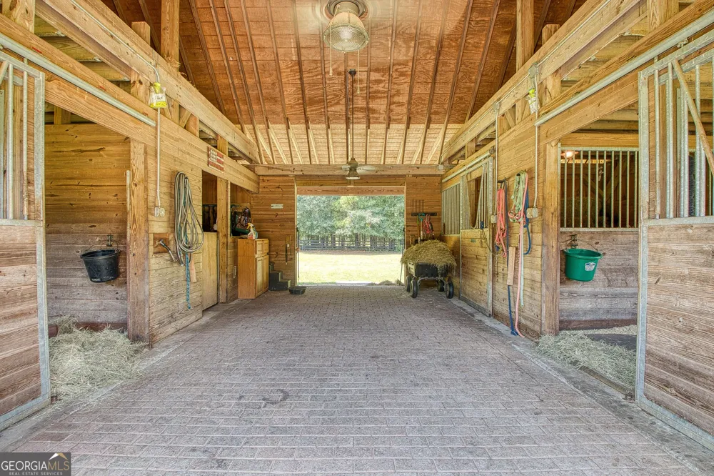 792 Fincher RD Moreland, GA 30259