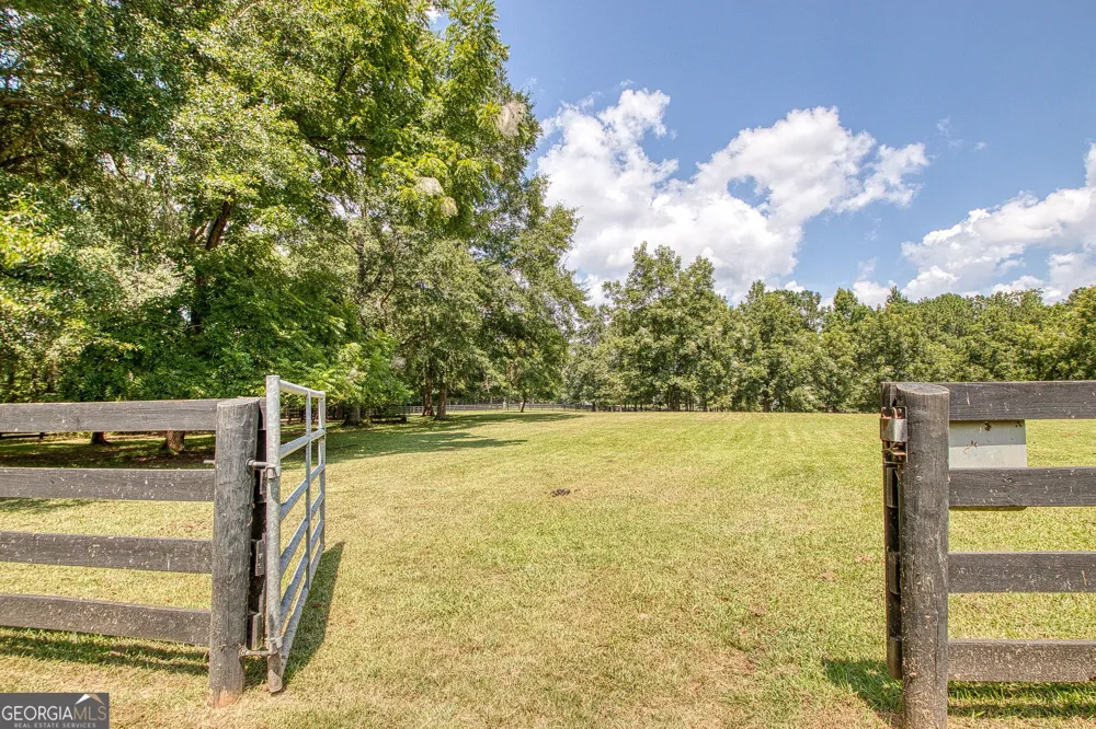 792 Fincher RD Moreland, GA 30259