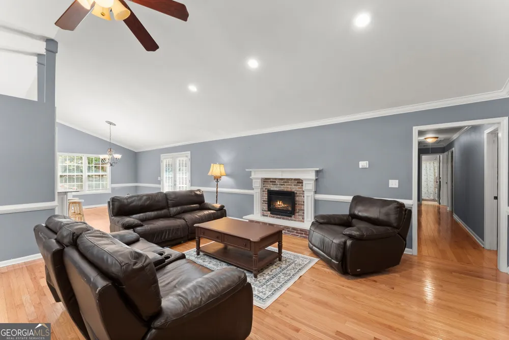 3528 Looper Lake RD Gainesville, GA 30506
