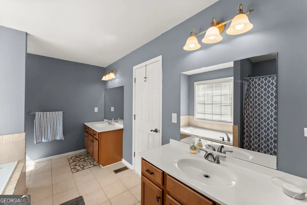 3528 Looper Lake RD Gainesville, GA 30506