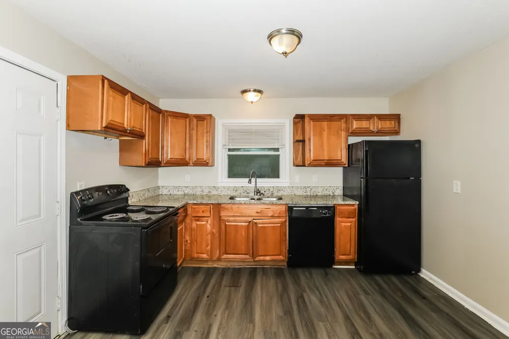 1596 Plover RD Jonesboro, GA 30238