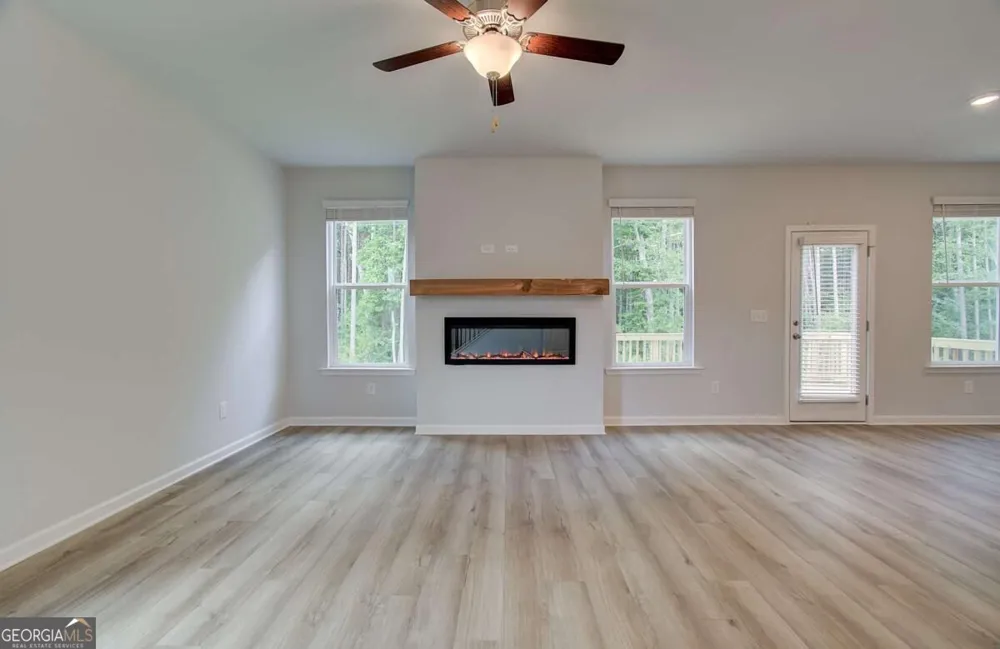 1 Camellia DR Fairburn, GA 30213