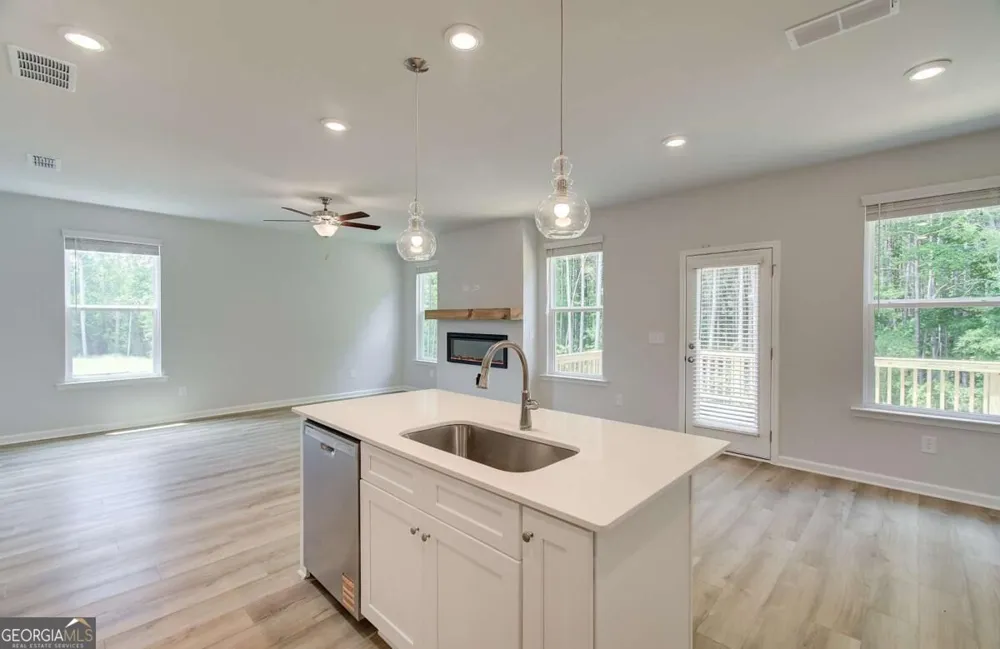 1 Camellia DR Fairburn, GA 30213