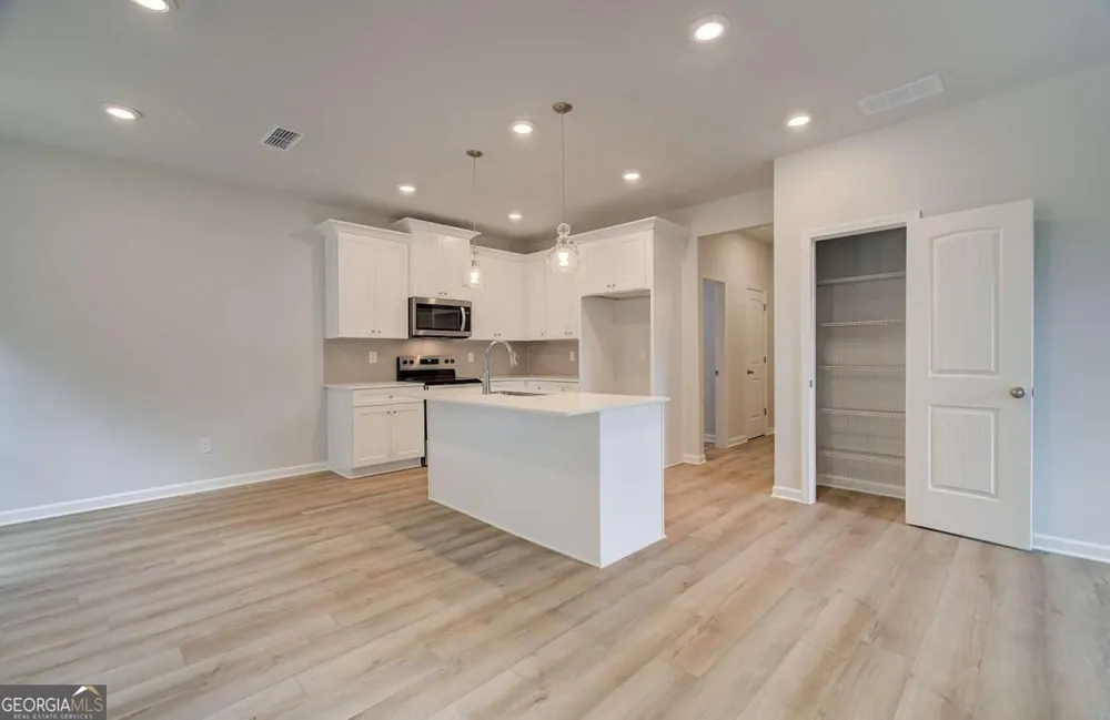 1 Camellia DR Fairburn, GA 30213
