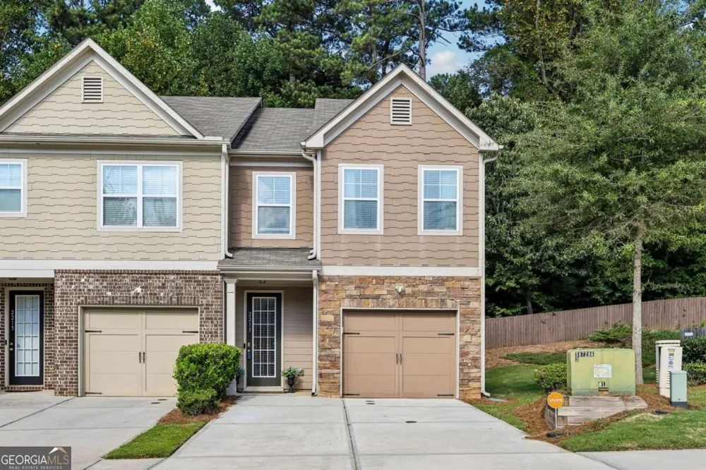 2213 Triple Crown LN Lithonia, GA 30058