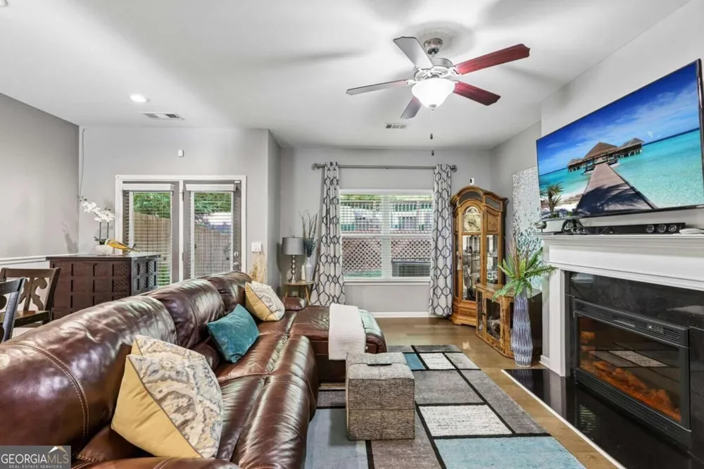 2213 Triple Crown LN Lithonia, GA 30058