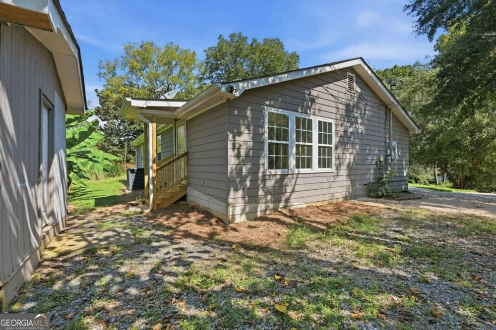140 N Alexander ST Buford, GA 30518