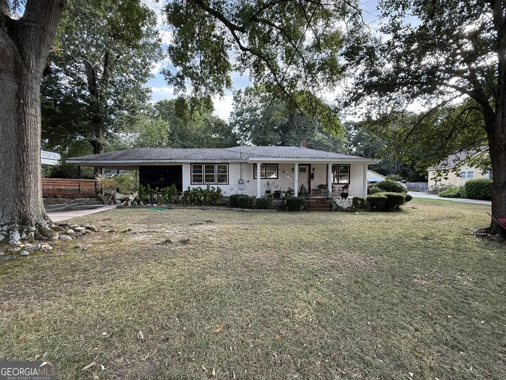 279 W Tate ST Elberton, GA 30635