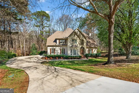 227 Ashford CIR