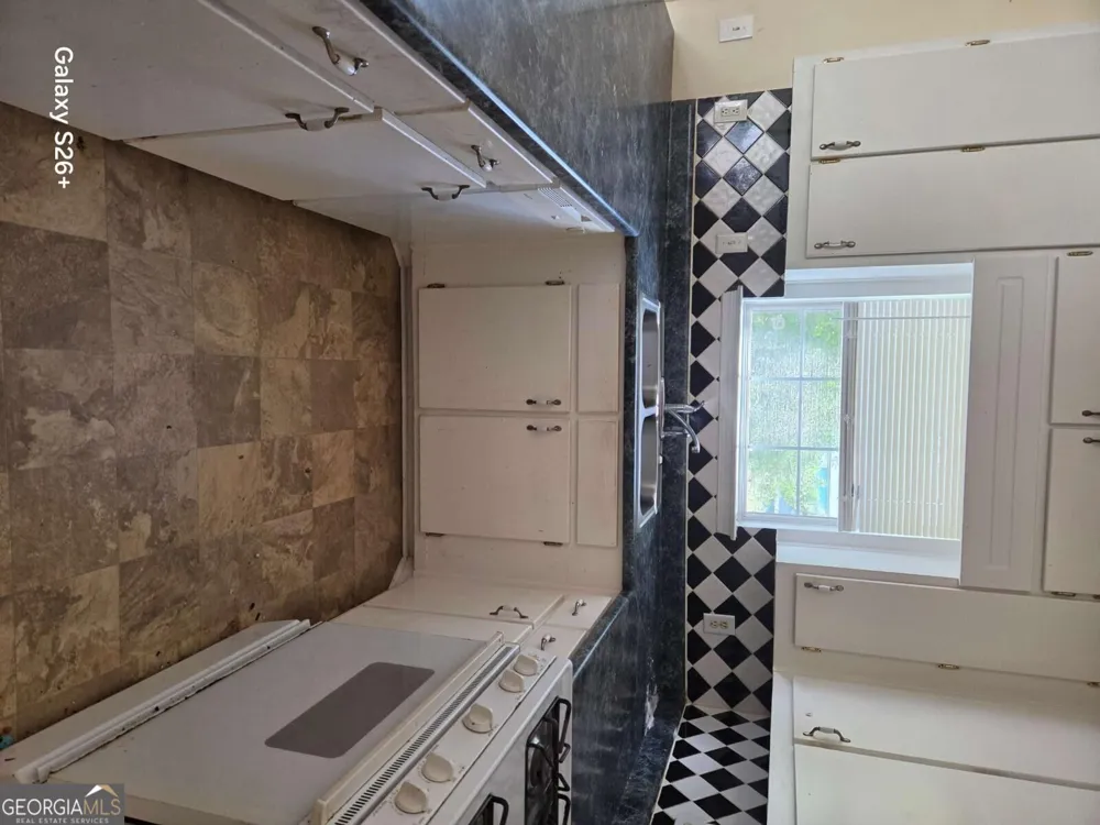 8257 Mountain PASS Riverdale, GA 30274