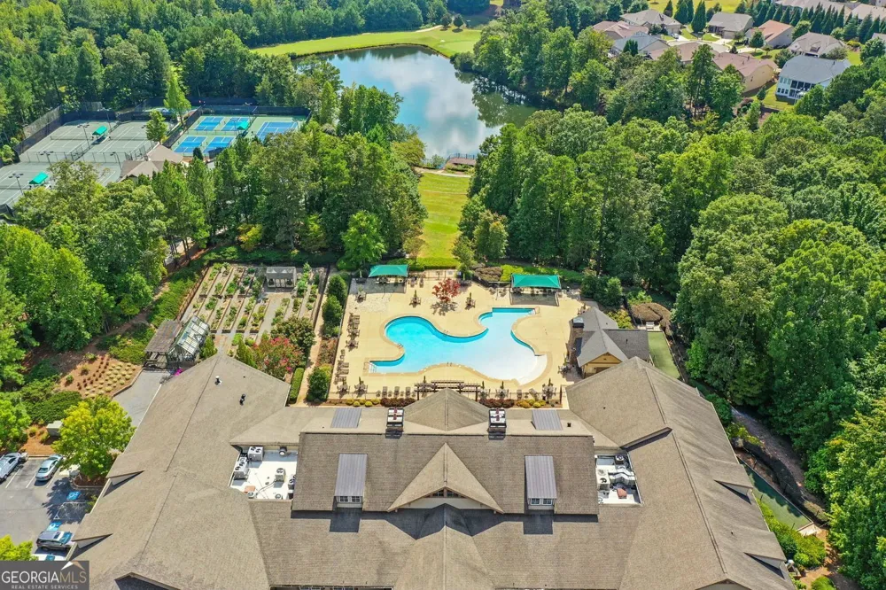 238 Balsam DR Canton, GA 30114