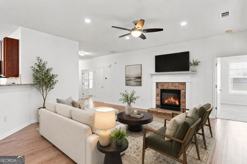 238 Balsam DR Canton, GA 30114
