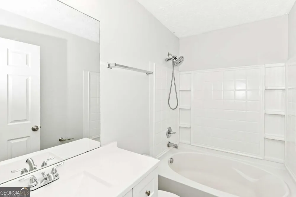 2002 Grove WAY Hampton, GA 30228