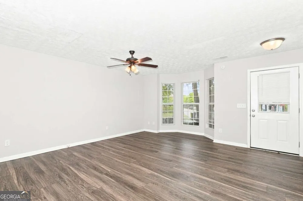 2002 Grove WAY Hampton, GA 30228