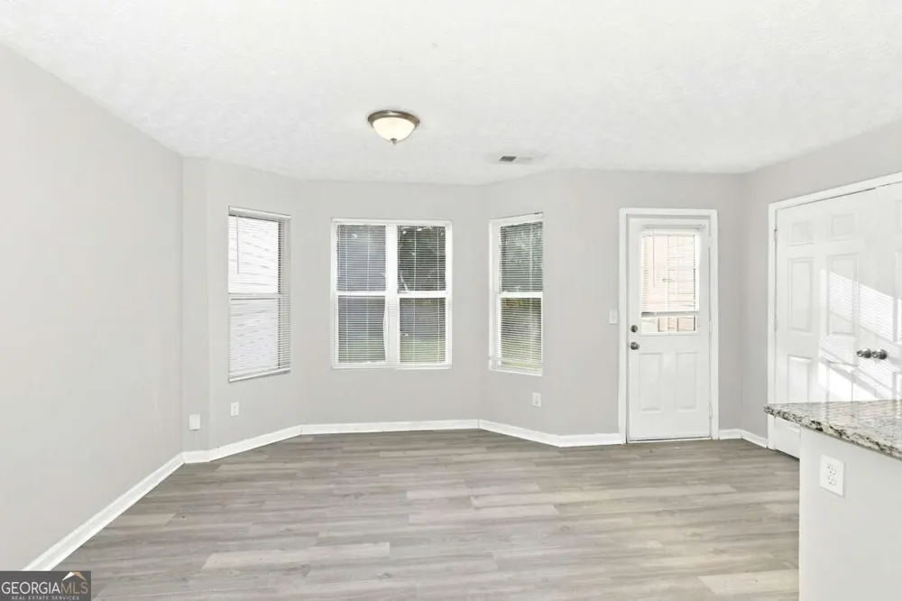 2002 Grove WAY Hampton, GA 30228
