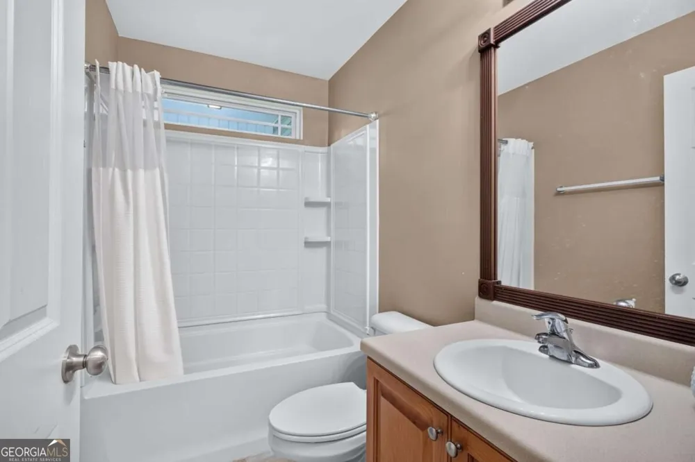 137 Spring Lakes DR Savannah, GA 31407