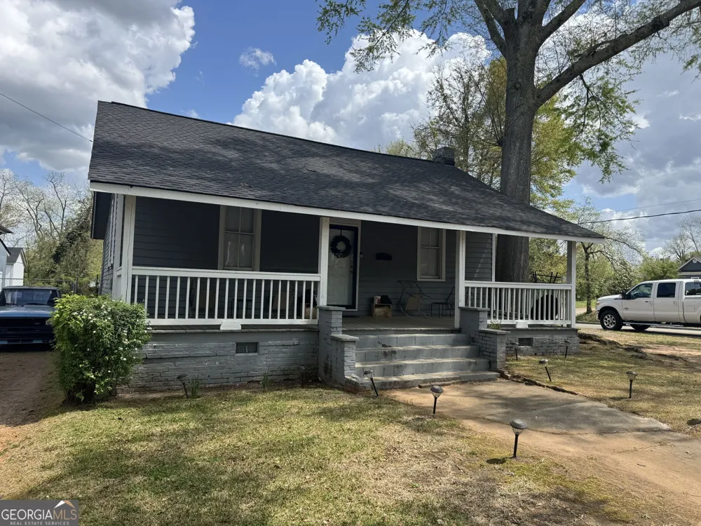 322 N 6th ST Griffin, GA 30223
