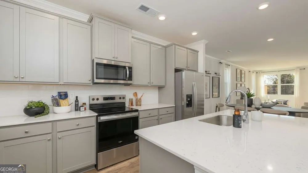 6152 Honeybell ALY Mableton, GA 30126