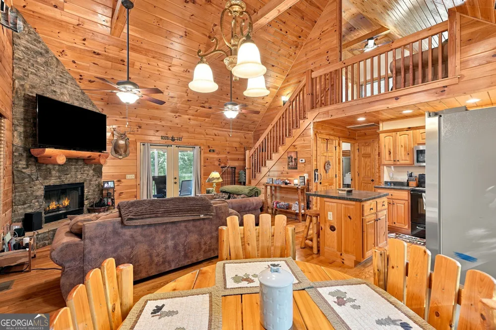 529 Newel DR Ellijay, GA 30540