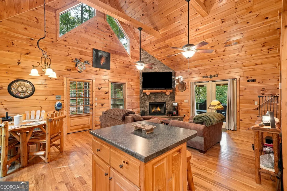 529 Newel DR Ellijay, GA 30540