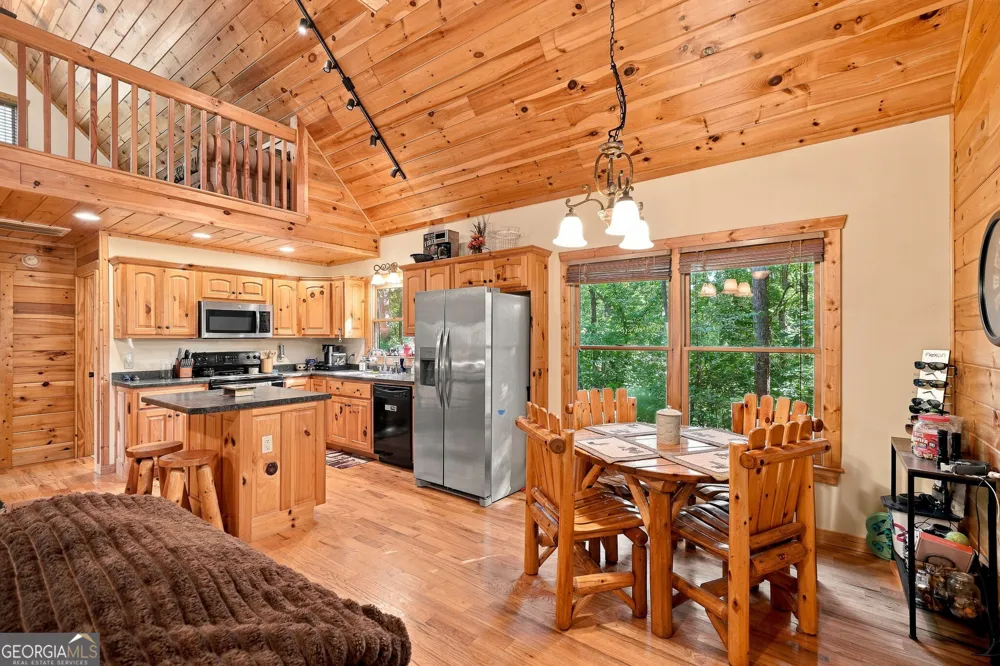 529 Newel DR Ellijay, GA 30540