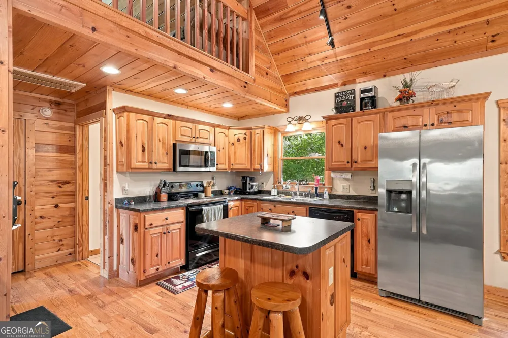 529 Newel DR Ellijay, GA 30540