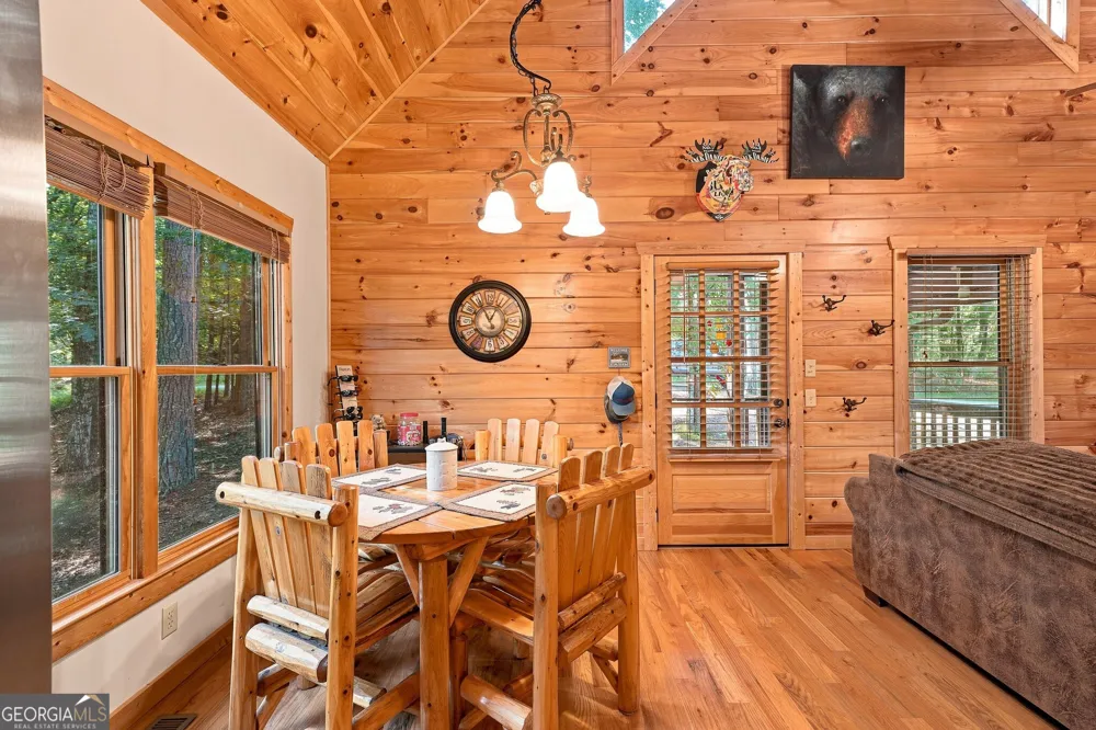 529 Newel DR Ellijay, GA 30540