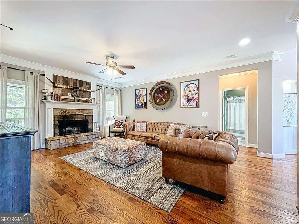 9 Hillshire DR Cartersville, GA 30120
