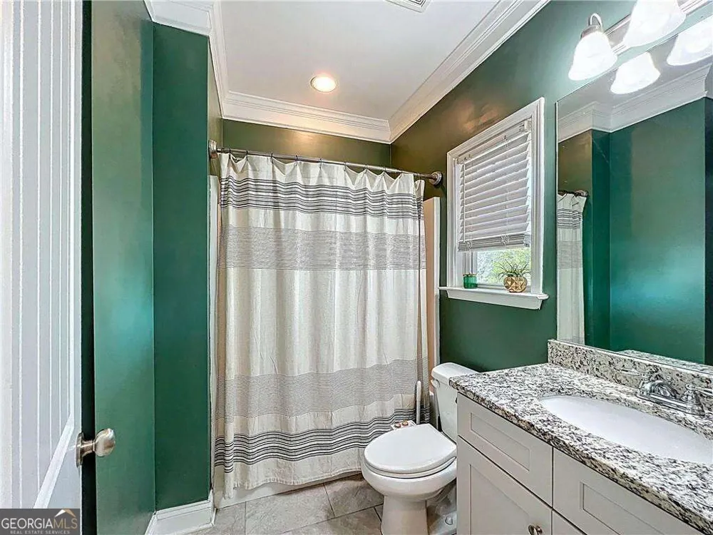 9 Hillshire DR Cartersville, GA 30120