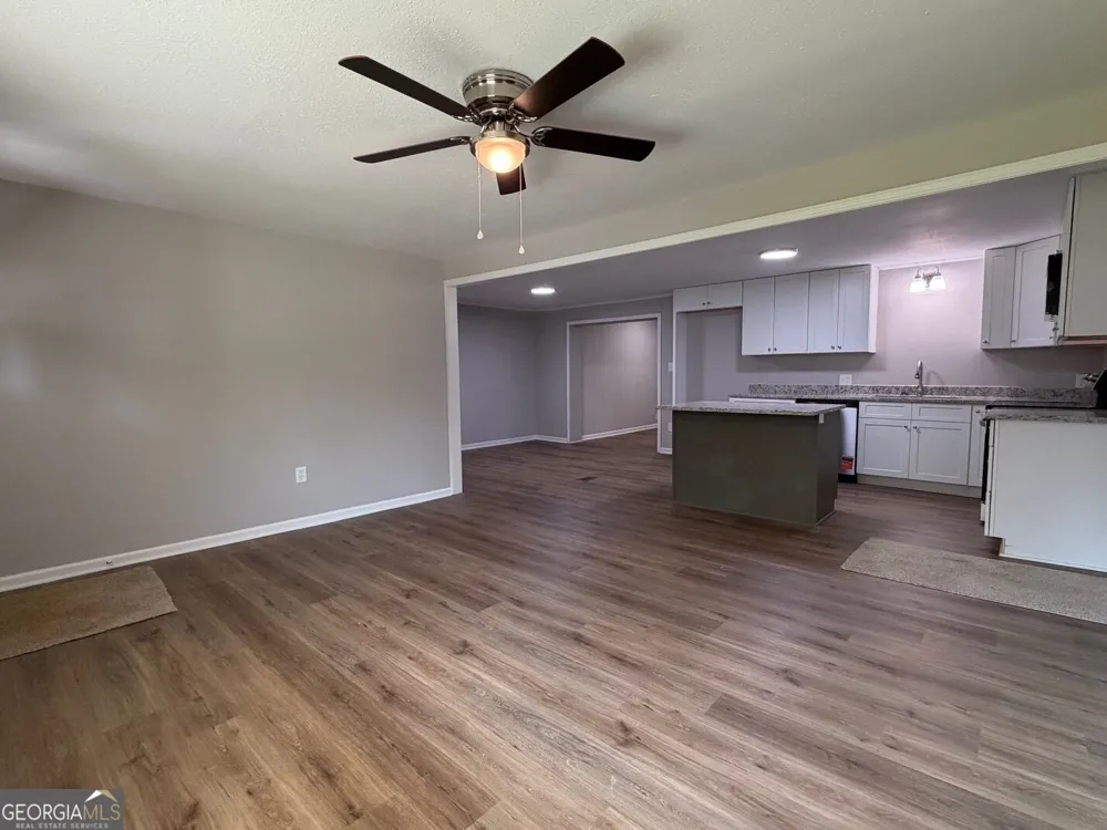 65 W Meadowcliff CIR Carrollton, GA 30116