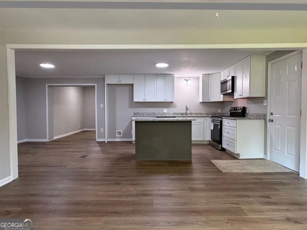 65 W Meadowcliff CIR Carrollton, GA 30116