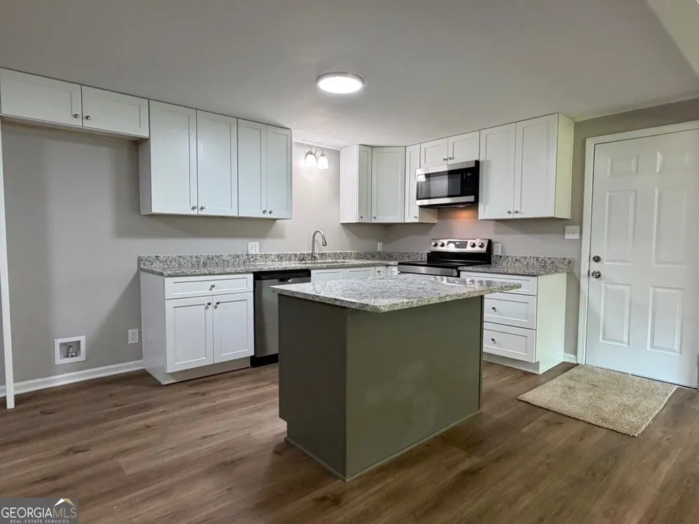 65 W Meadowcliff CIR Carrollton, GA 30116