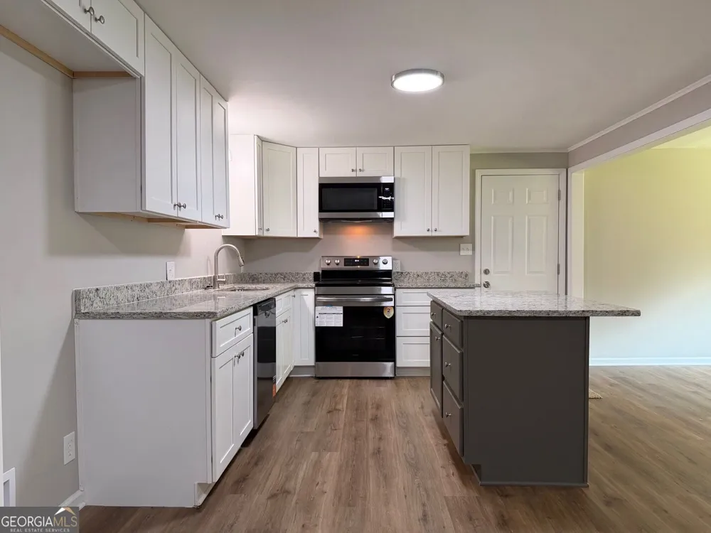 65 W Meadowcliff CIR Carrollton, GA 30116