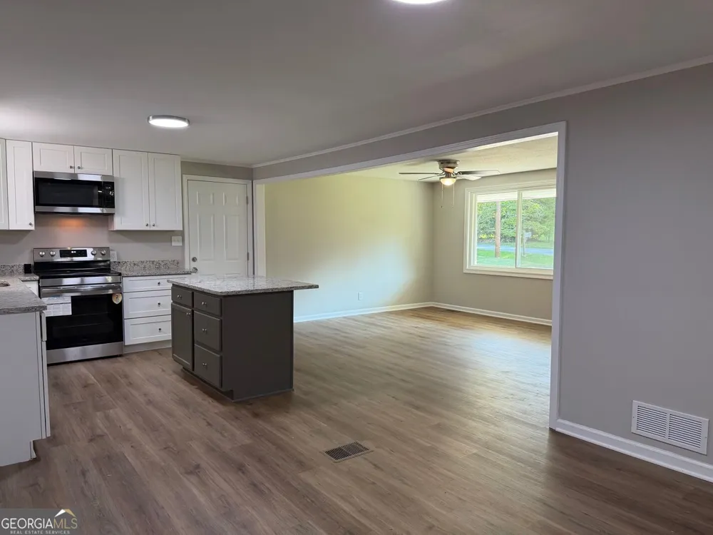 65 W Meadowcliff CIR Carrollton, GA 30116