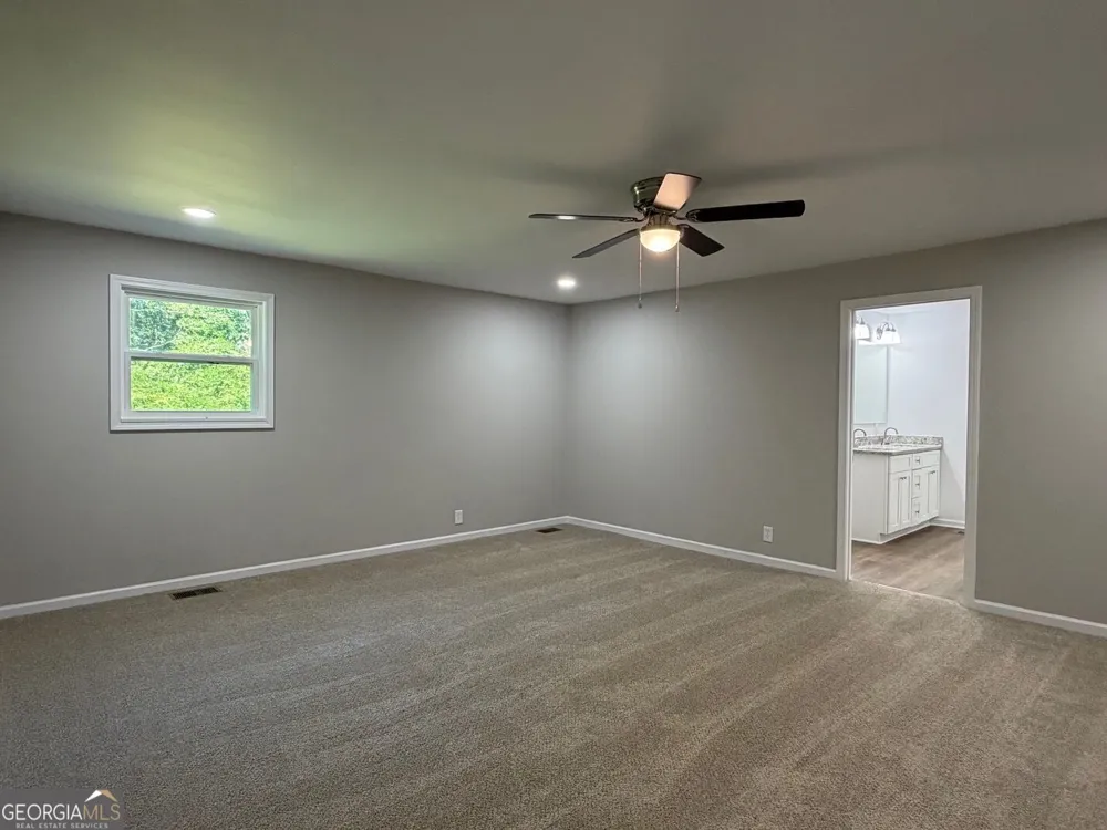 65 W Meadowcliff CIR Carrollton, GA 30116
